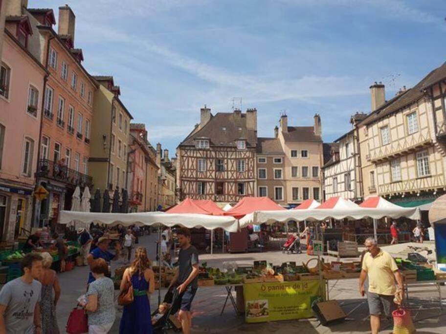 Charmant Appartement Centre Ville Avec Cour Chalon-sur-Saône Extérieur photo